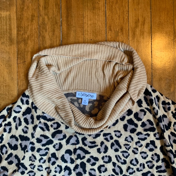 Kim Rogers side slit animal print cowl. Bought at a sale - Picture 3 of 4